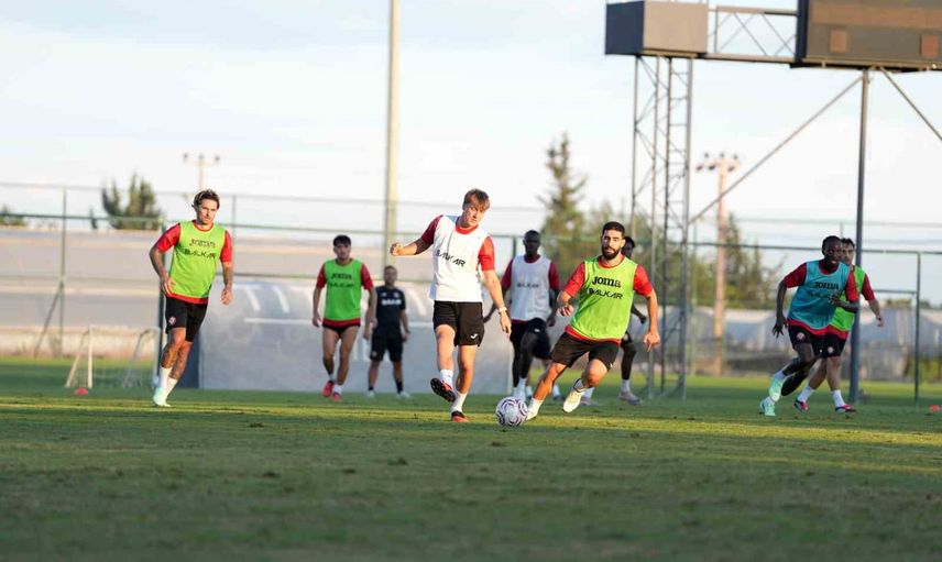 Çorum FK Antalya kampında taktiksel mesaiye devam ediyor
