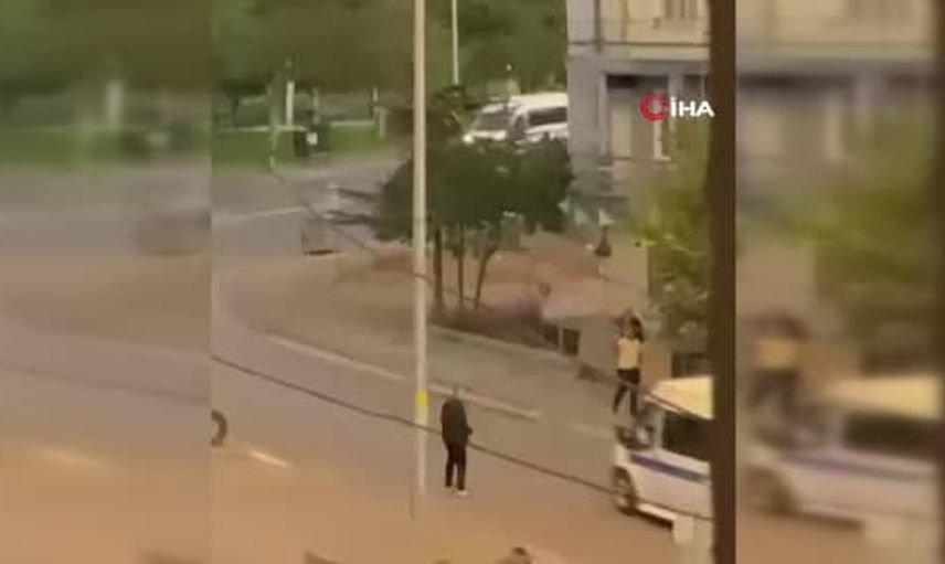 Keserle sokakta yürüdüğü anlar görüntülendi; kavgada yaşamını yitirdi
