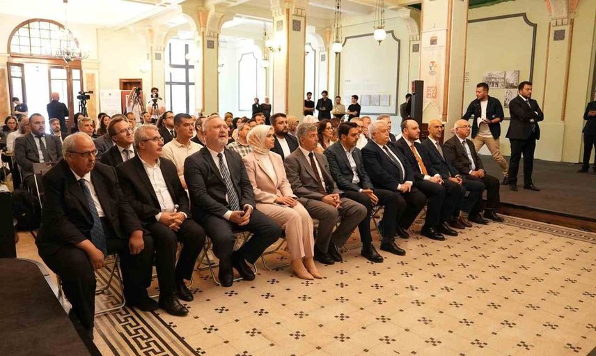 Yapay zekanın millî teknolojiyle kesiştiği kapsamlı eser tanıtıldı