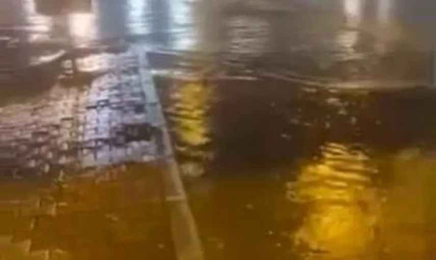 Sağanak Maltepe caddelerini suya boğdu, E-5'te trafik kontrollü ilerliyor