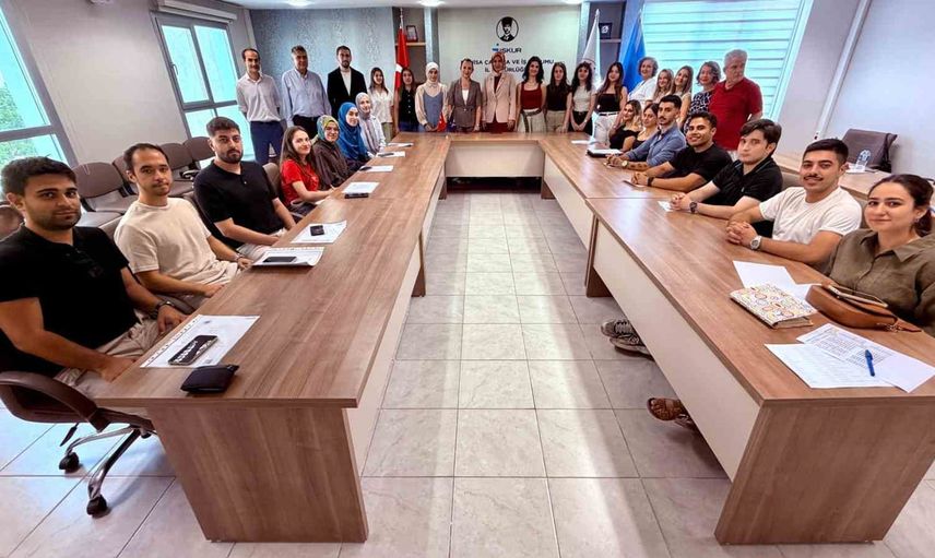 Manisa'da yardımcı eczacılık için 20 kişiye mesleki eğitim kapısı aralanıyor