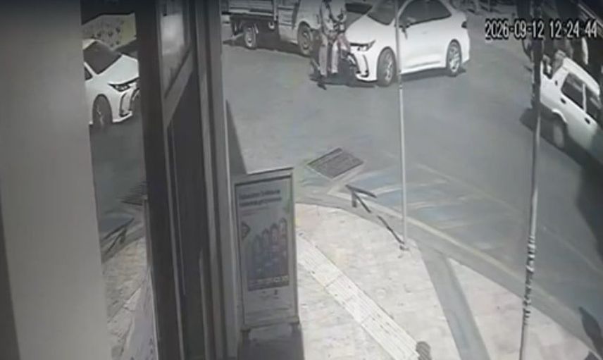 Efeler'de bulvardan sokağa dönüşte kaza: motosiklet sürücüsü yaralandı