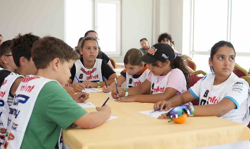 Genç motokrosçular Afyonkarahisar'da MXGP Akademi ile uluslararası seviyeye hazırlanıyor