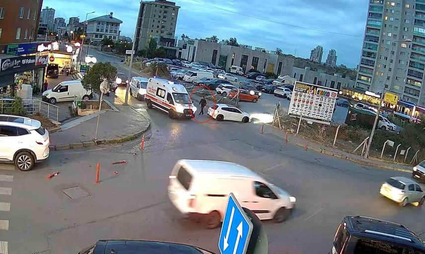 Ambulansa yol vermeyen sürücüye 466 bin lira ceza ve 90 gün trafikten men
