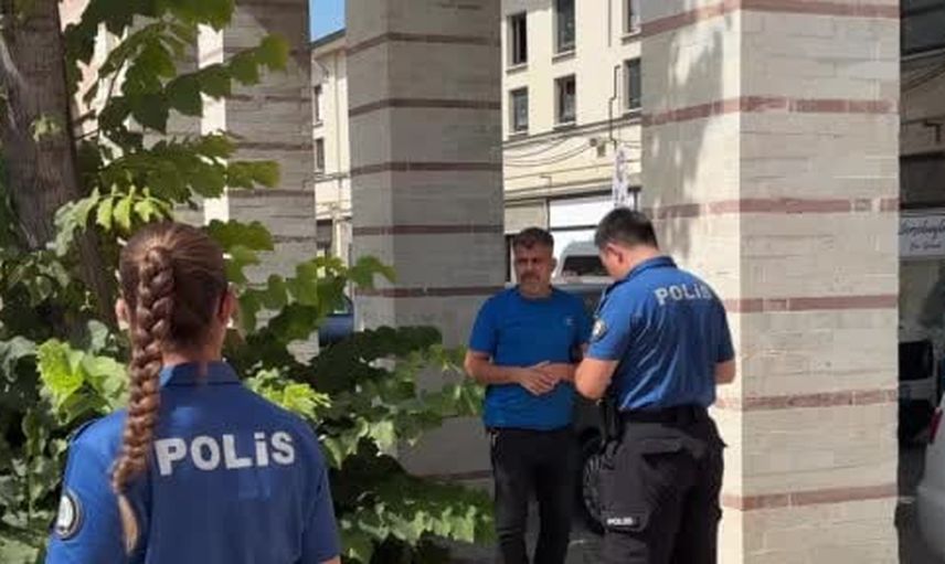 Çiniciler çarşısında şüpheli şekilde bulunan kedi bacakları kesilmiş halde tespit edildi