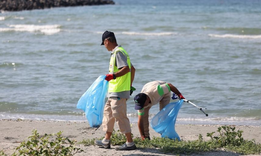 Tekirdağ sahillerinde sezonluk temizlik: 210 ton deniz çöpü ve 13 bin 860 ton yosun kaldırıldı