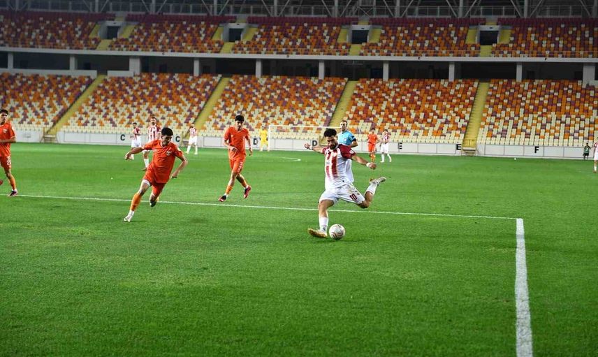 Malatya Yeşilyurt Spor'dan farklı galibiyet: Adanaspor'u 8-0 mağlup etti