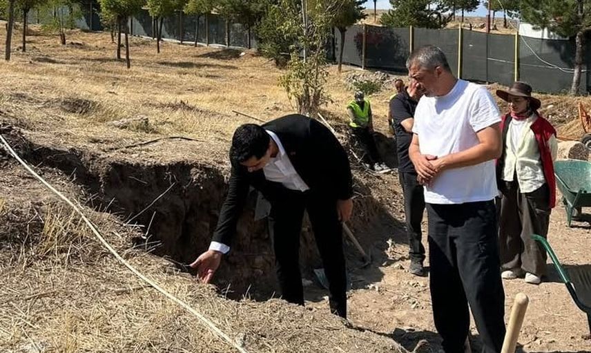 Kemah'ta Sultan Melik Türbesi restorasyonuyla geçmişe özenli dokunuş