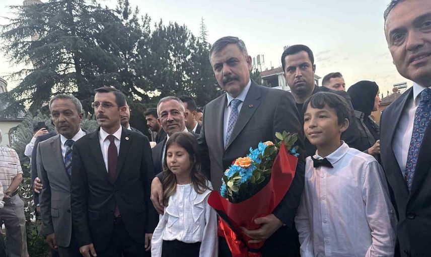 Görev yaptığı ilçede anıları tazeleyen Mustafa Çiftçi esnafla buluştu