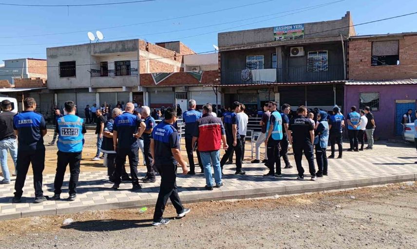Yeniköy mezarlık çevresinde kaçak kesimlere son verildi