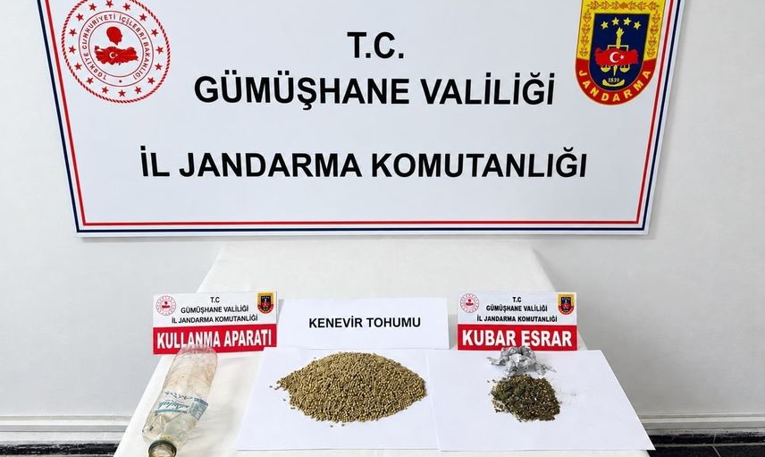 Yol kontrolünde durdurulan araçta kubar esrar ve kenevir tohumu ele geçirildi
