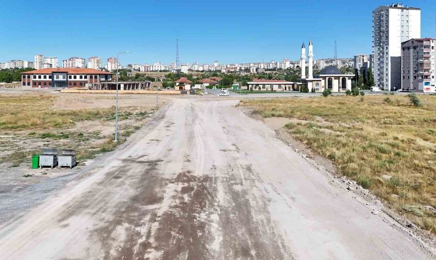Yıldırım Beyazıt Mahallesi yeni yollarla daha da güzelleşiyor