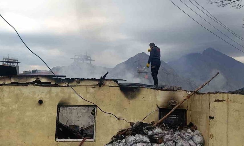 Dağlıca'da sabah çıkan yangın okulda geniş çaplı müdahale gerektirdi