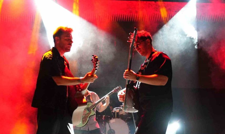 Gürsu'da armut festivali iki büyük konserle meydanı doldurdu
