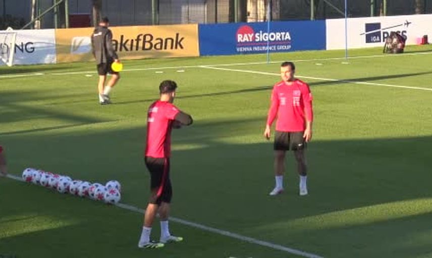 Milliler riva'da taktik ve pas çalışmalarıyla Fransa sınavına hazırlanıyor