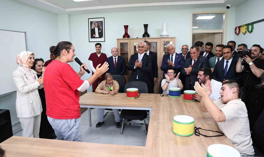 Ev tipinde çocuk evleriyle Muş'ta yeni yaşam alanı inşa ediliyor