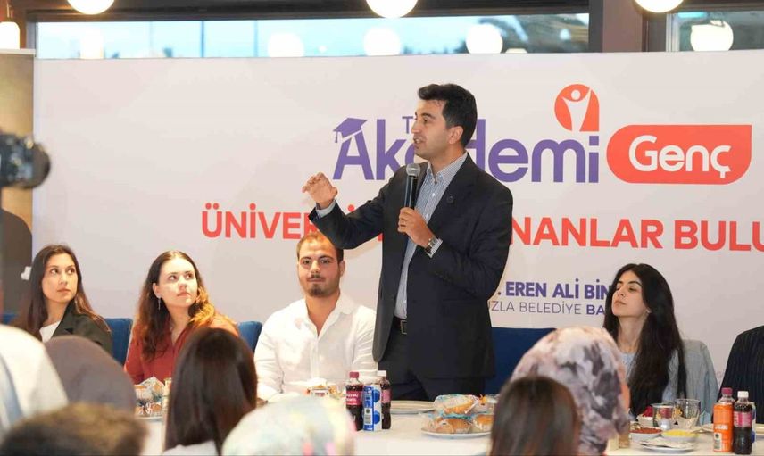 Tuzla başkanı üniversiteye adım atan gençlerle buluştu: aile destek programı duyuruldu