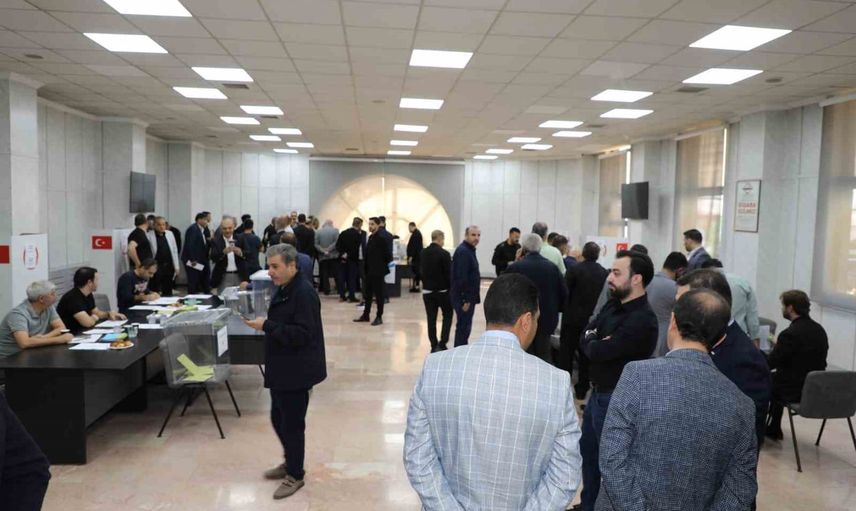gtb’de sandıklar açıldı: yeni dönem meslek komiteleri ve meclis üyeleri seçiliyor
