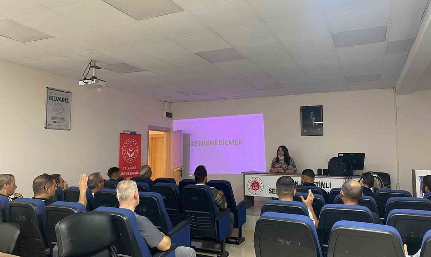 Ceyhan'da denetimli serbestlik yükümlülerine 'kendini bilmek' eğitimiyle farkındalık sağlandı