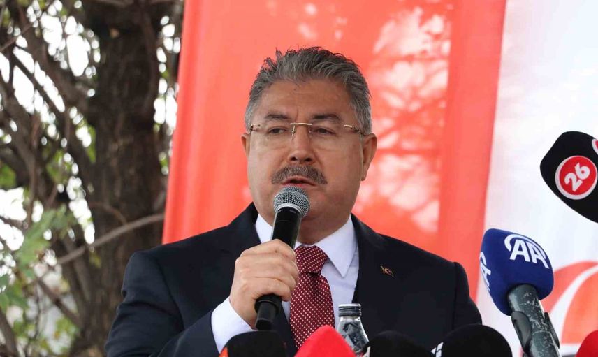 Eskişehir’de cumhuriyet coşkusu: gençlerin yürüyüşüyle kent sokağa taştı
