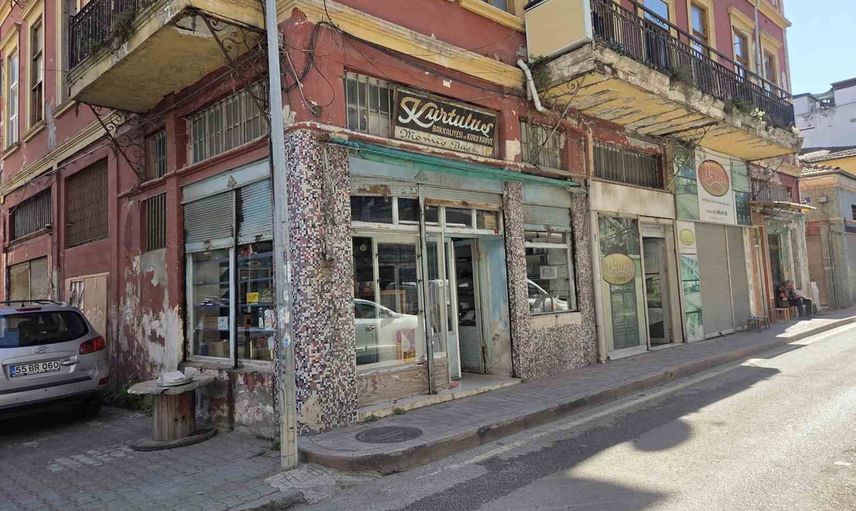 Yılların bakkalı: 71 yıllık dükkan kepenk kapatıyor