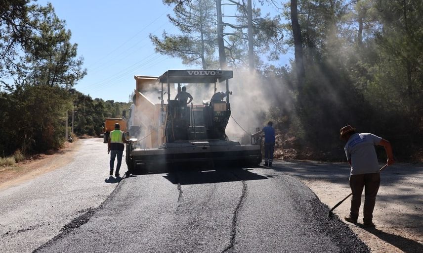 Bodrum'da sokaklar yenileniyor: mahallelerde sıcak asfalt seferberliği