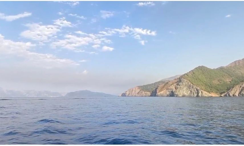 Marmaris’te zorlu arazide alevlerin enerjisi düşürüldü, soğutma sürüyor
