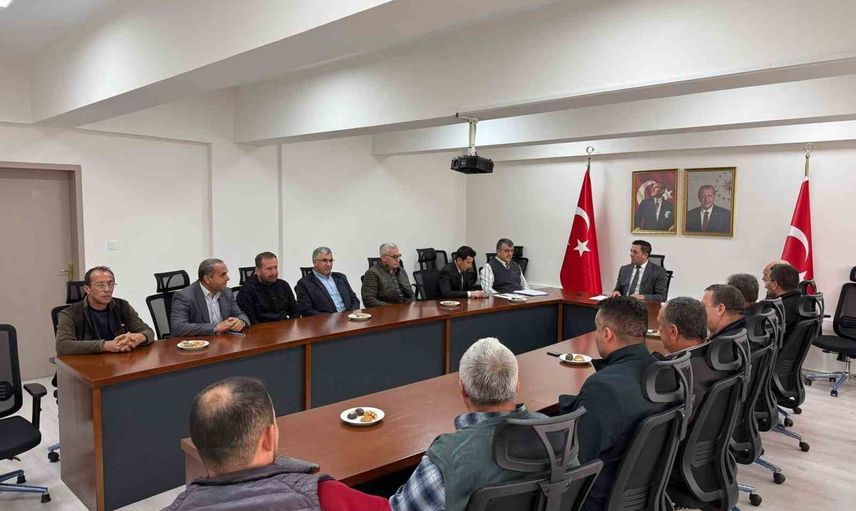 Şaphane’de köy hizmetleri için üç yıllık tahminlerle 2027 planı masaya yatırıldı