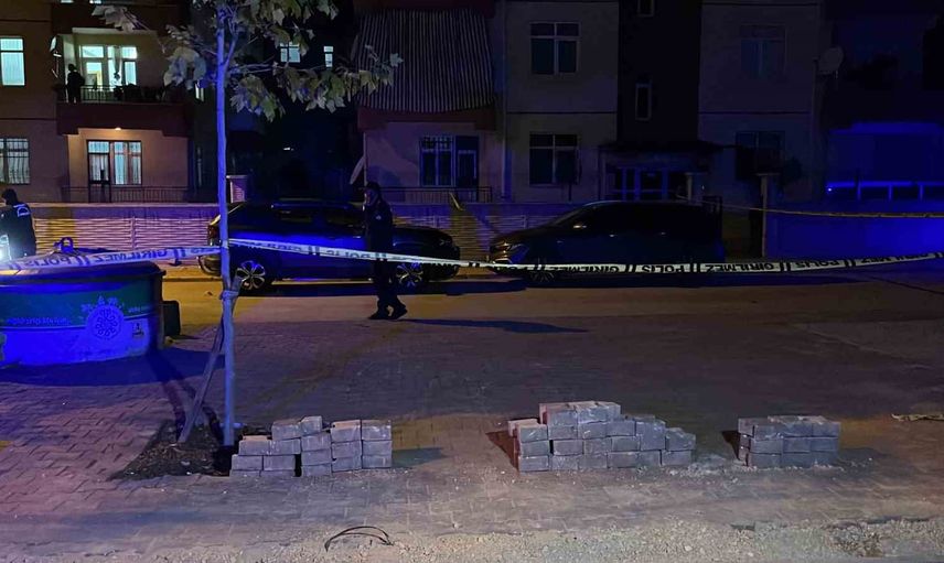 Boşanma tartışması sokakta silahlı saldırıya dönüştü