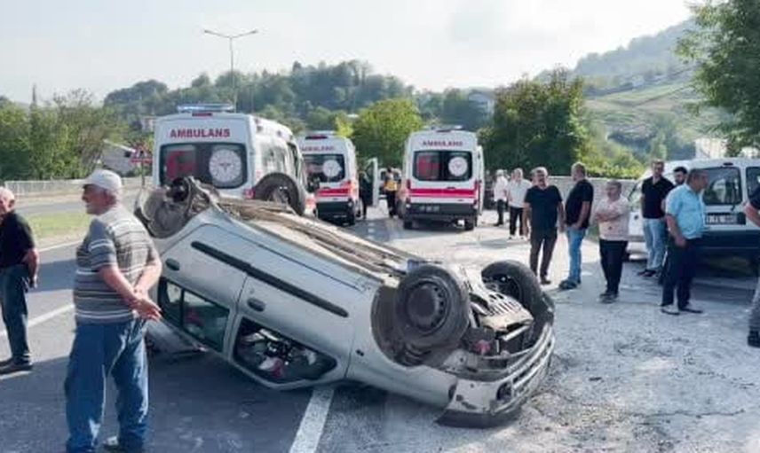 Düzce'de tırla çarpışan otomobil takla attı, dört kişi yaralandı