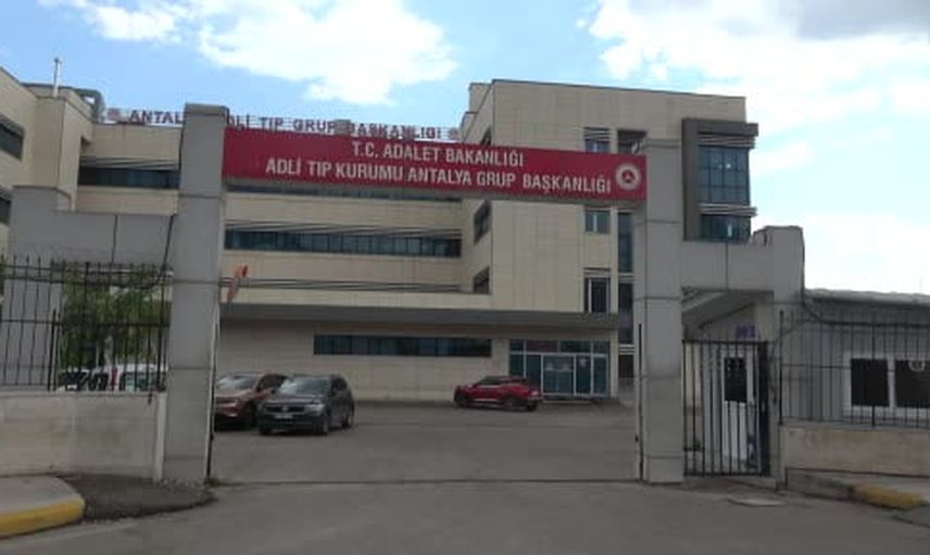 Korkuteli'de gece yarısı saldırısı: uyuyan aileden üç kişi hayatını kaybetti