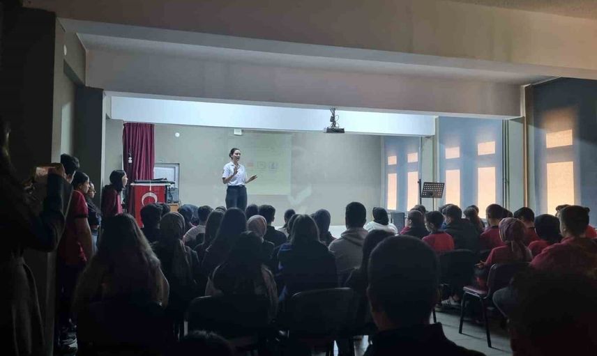 Jandarma okulda siber güvenlik farkındalığı oluşturdu