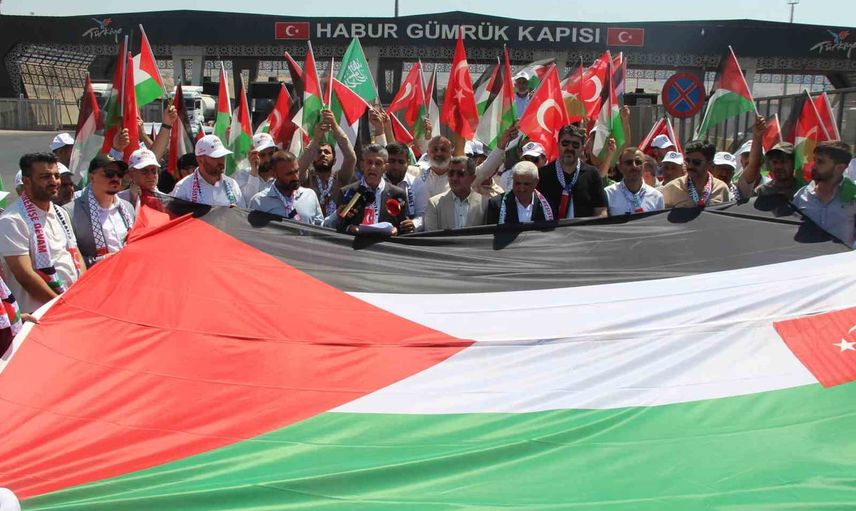 habur önünde 'filistin konvoyu' için geçiş çağrısı
