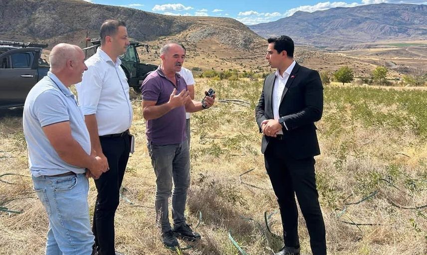 Kemah'ta Mermerli köyünde sulama hattı çalışmaları yerinde incelendi