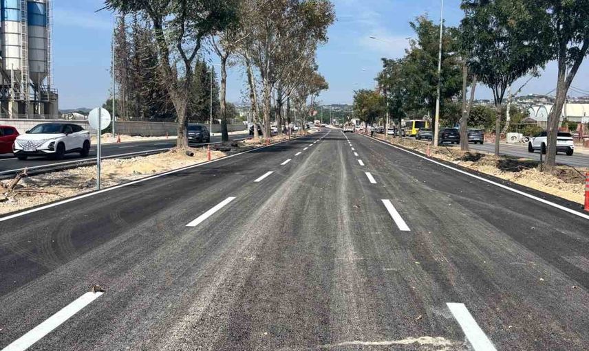 Okullar açılmadan Bursa'nın geçit-bademli hattı çift yönlü trafiğe kavuştu