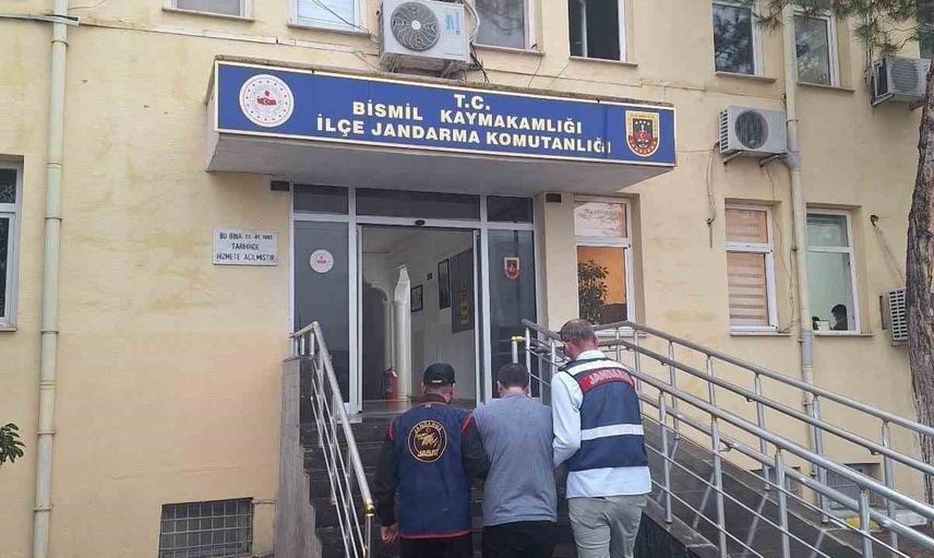 bismil'de 3 yıldır aranan ve hakkında 29 yıl 5 ay kesinleşmiş cezası bulunan şüpheli yakalandı