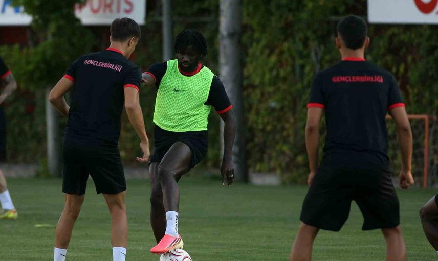Gençlerbirliği Fenerbahçe randevusuna tam kadro ve moral dolu hazırlanıyor