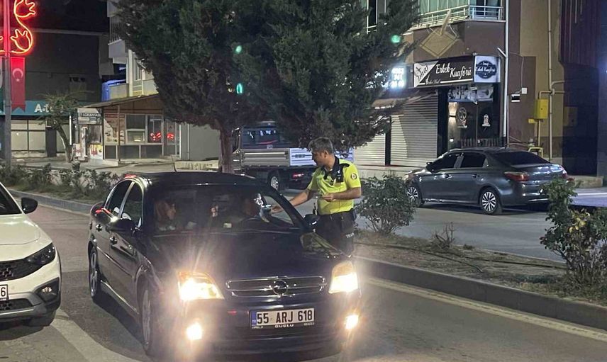 Kavak'ta sürücüler mercek altında: trafik ve asayiş denetimleri devam ediyor