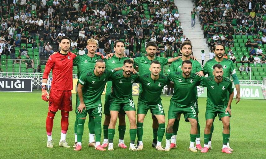 Sakaryaspor son dakikalarda farkı açtı ve Adana 01'i 2-0 yendi