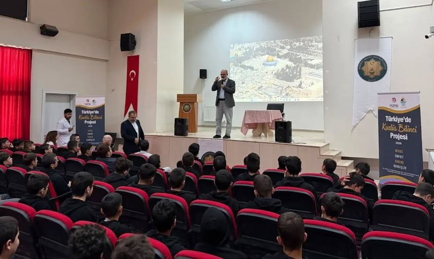 Bayburt’ta gençlere Kudüs ve Mescid-i Aksa’nın manevi mirası anlatıldı