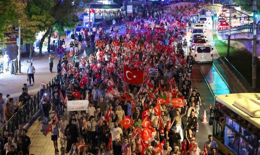 Bursa'da 30 Ağustos: milletin bağımsızlık iradesi sokaklarda yankılandı