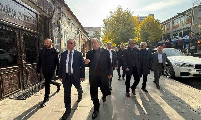 Kaldırımlar ortak yaşam alanıdır: Kars'ta esnaf bilgilendirildi