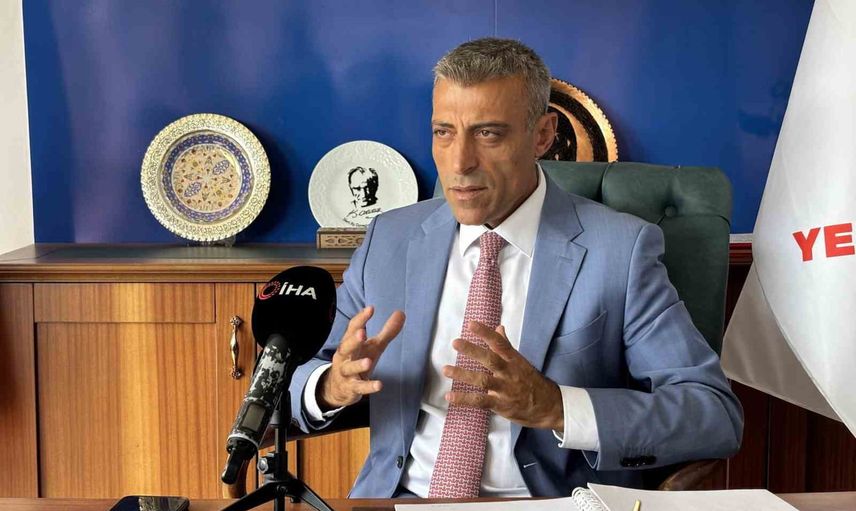 Yenilik partisi lideri Yılmaz, Anayasa Mahkemesi beklentisini 'eski CHP alışkanlığı' diye nitelendirdi