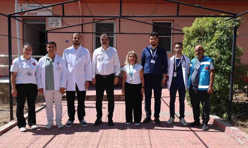 Karacasu'da sağlık ekipleri ev ziyaretleriyle tetkik ve rapor işlemlerini tamamlıyor