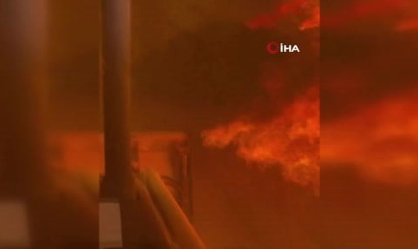 Reno yakınlarında hızla yayılan Hawk yangını binlerce haneyi tahliye ettirdi