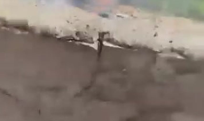 Kesiksu’da rüzgarla büyüyen yangın bağ ve bahçeleri küle çevirdi