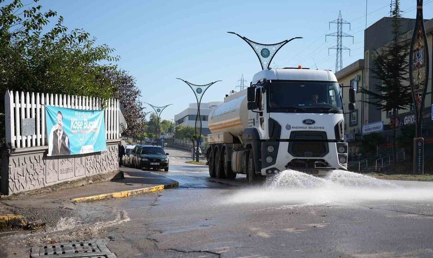 Serdar Mahallesi'nde sokak sokak temizlik seferberliği