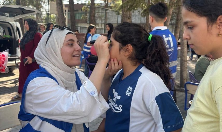Yetim Vakfı Adıyaman’da çocuklara umut çantaları dağıttı