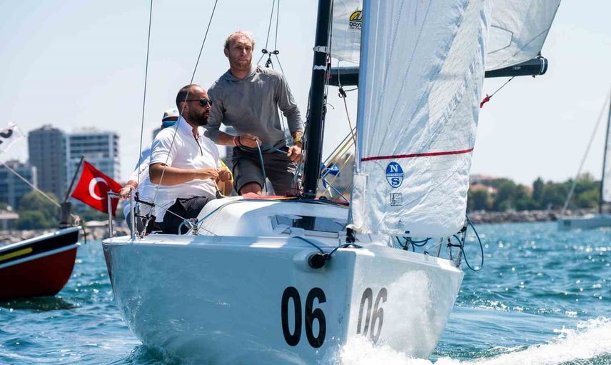 Eker Kaymak J70 match race'ta zafere koştu