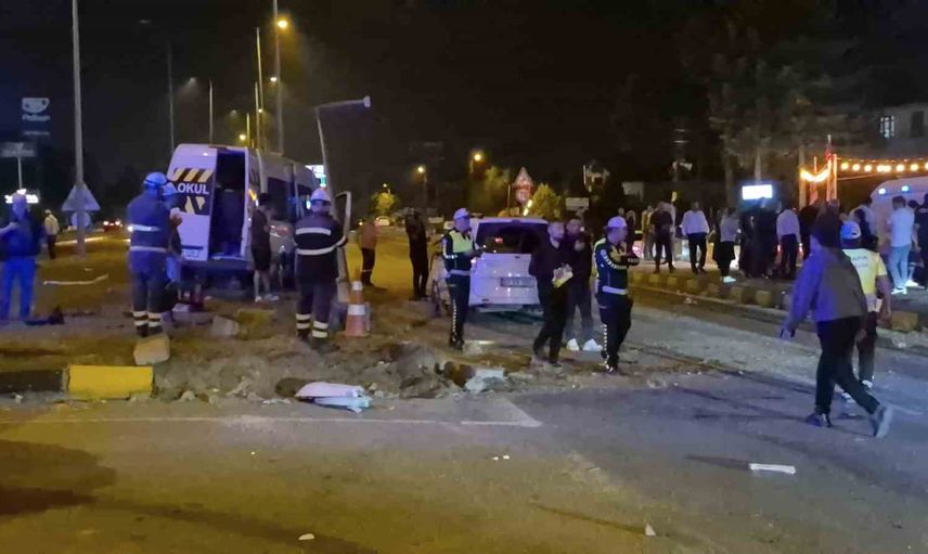 Düğün dönüşünde çarpışma: Bartın'da 21 kişi yaralandı